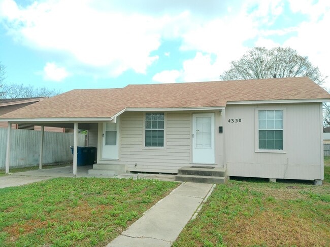 Building Photo - 4330 Spring St