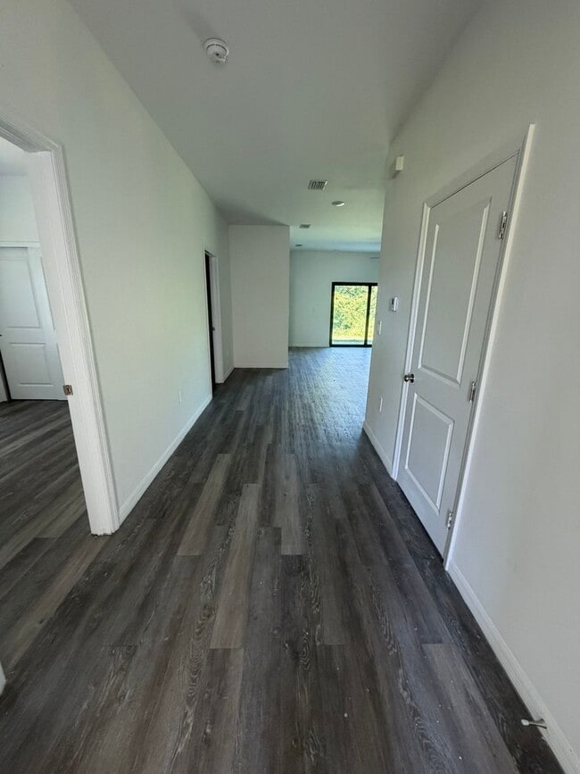 Photo - 1107 Abrams Blvd