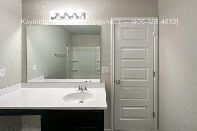 Photo - Gorgeous 4 Bed 2 Bath Home in Heart Of Yukon!