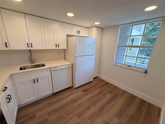 Photo - 605 Oaks Dr Unit 406