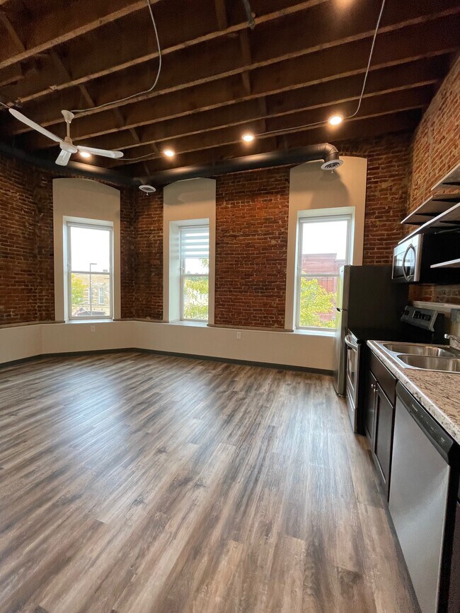 Photo - 230 Central Ave N Unit 4