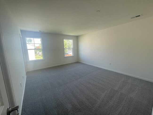 Photo - 215 Thompson Ave