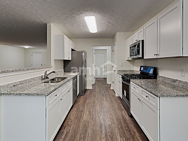 Photo - 802 Crested View Cir