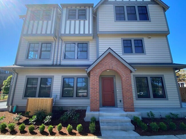 Photo - 2790 NW Harrison Blvd Unidad 101