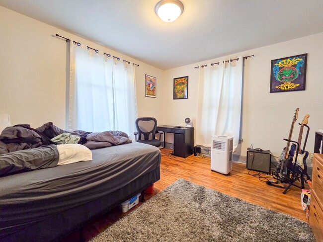 Photo - 1113 Drake St