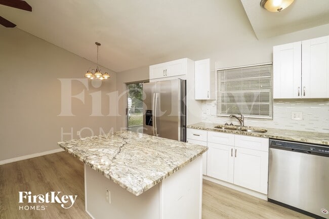 Photo - 6841 Willits Ave