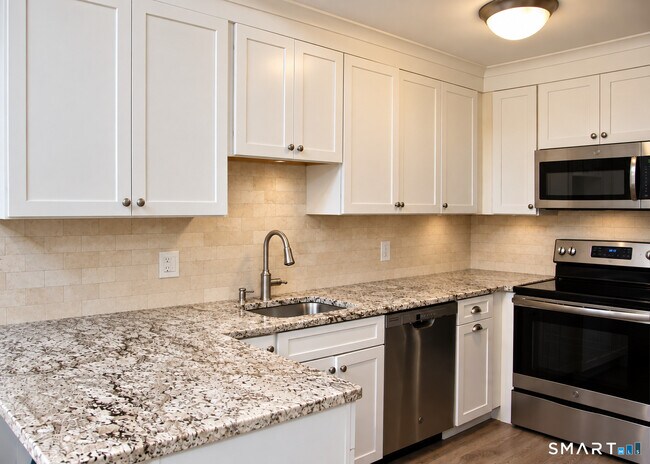2289 Bedford St Unit D5