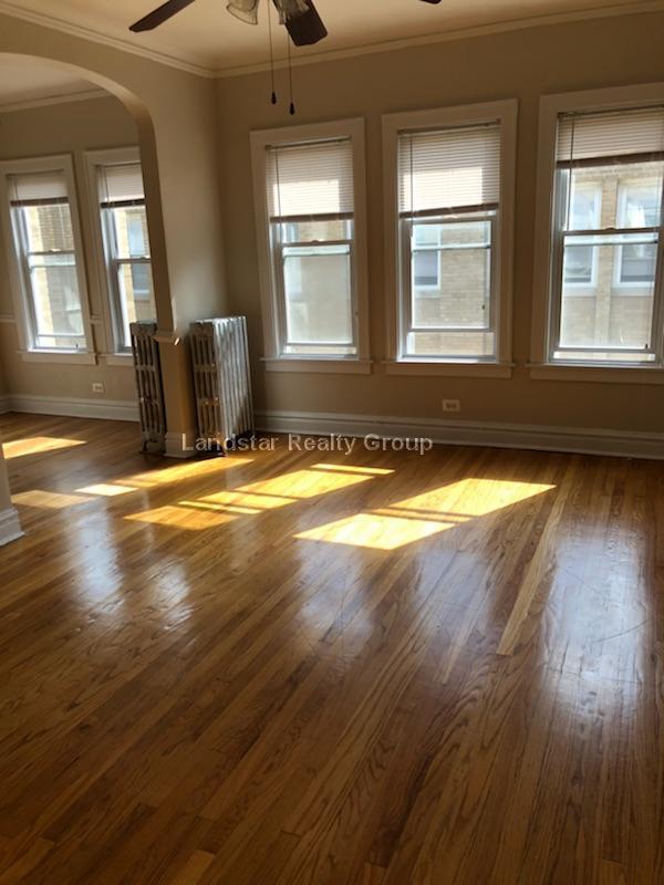 Photo - 4937 N Whipple St Unidad 3e