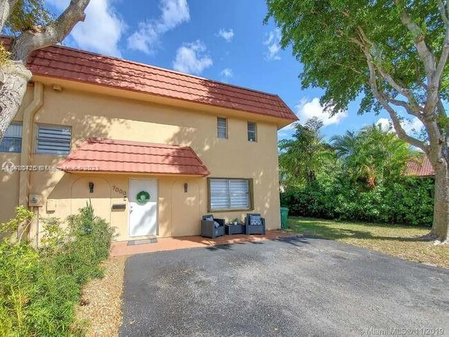 Photo - 7000 NW 169th St Condo