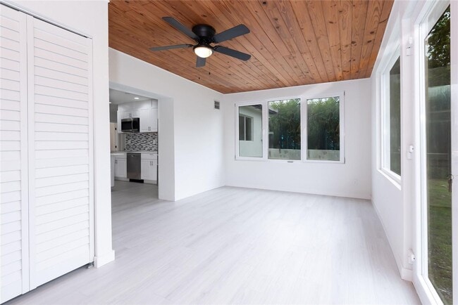 Photo - 713 SW 4th Ct