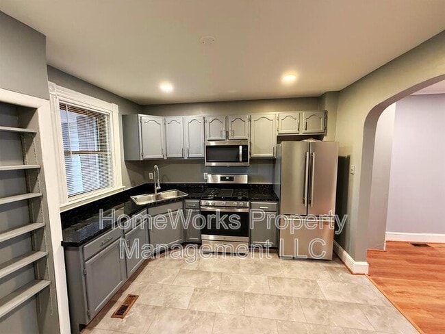 Photo - 1465 Stevenson St