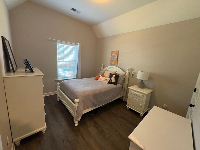 Photo - 3384 Shandy Rd