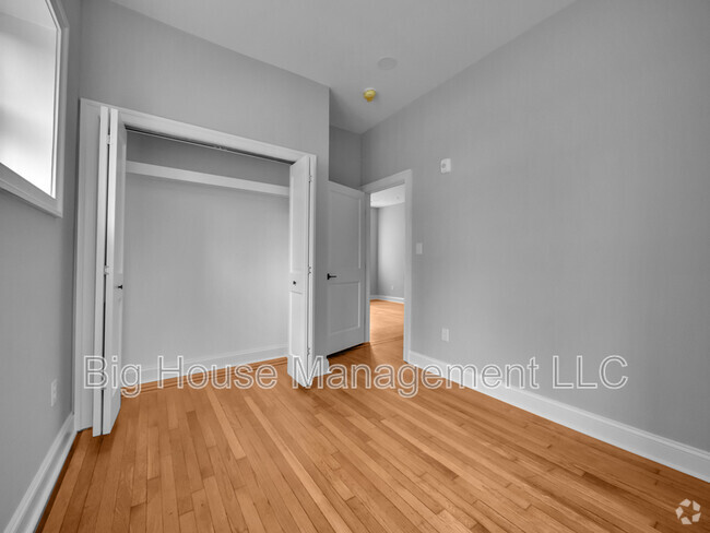 Building Photo - 707 Druid Park Lake Dr Rental