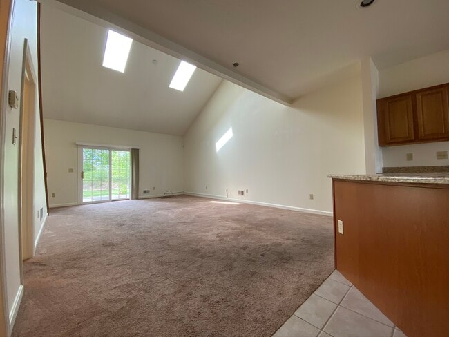 Photo - 106 Amber Ln