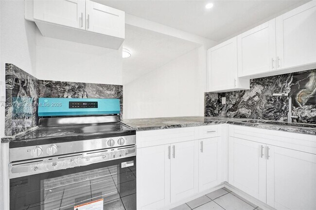 Photo - 505 NW 177th St Unit 112