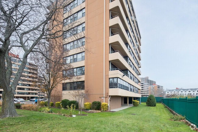 Photo - LeHavre on the Water