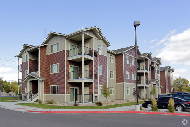 Building Photo - Copper Creek Apts