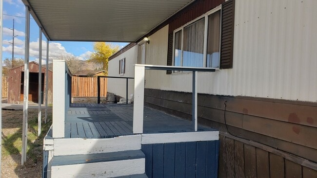 Photo - 2 Bedroom / 2 Bathroom Manufactured Home a...