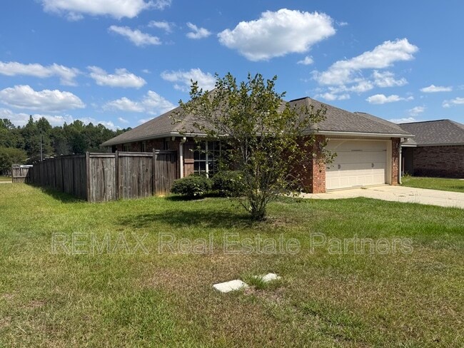 25 Hawthorne Dr