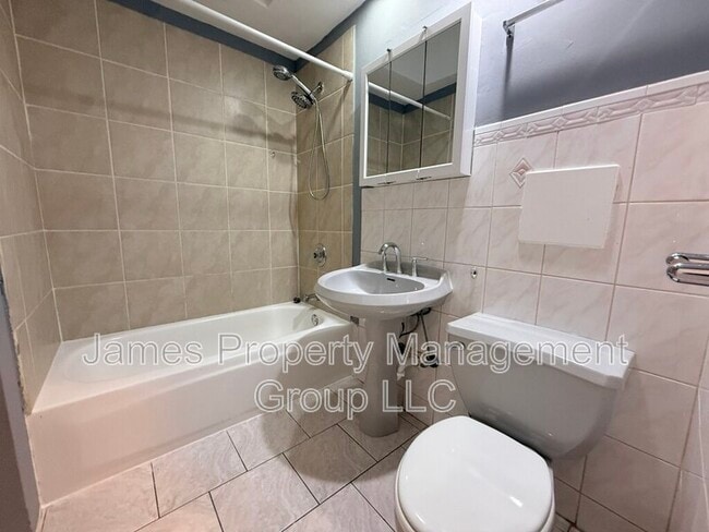 Photo - 2524 W Cortez St Unidad BF