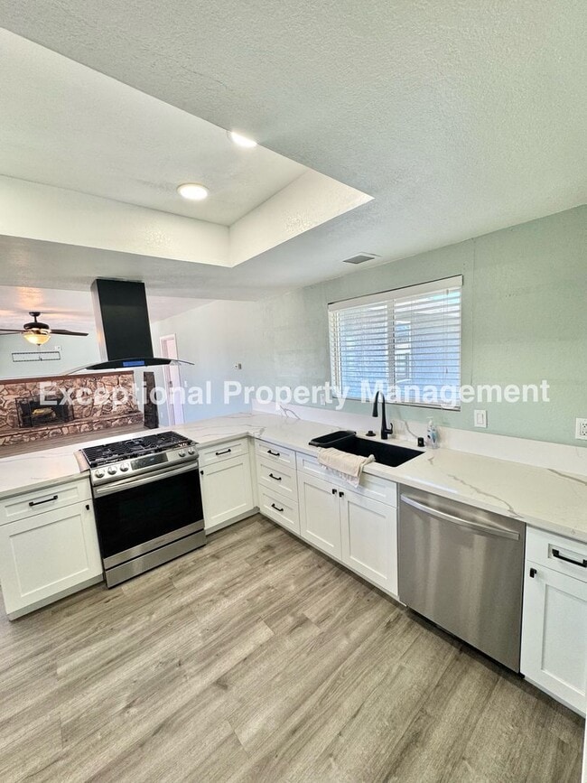 Photo - Ready to move in 3 bed 2 bath pool home