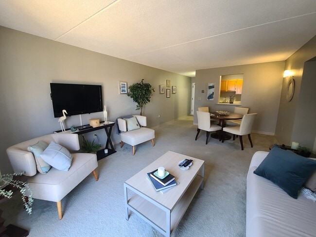 Building Photo - 100 Ocean View Dr Unit 401