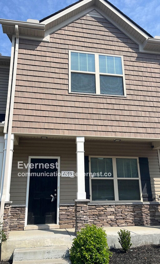 Charming 2BR Townhouse with Modern Comfort... - Charming 2BR Townhouse with Modern Comfort...