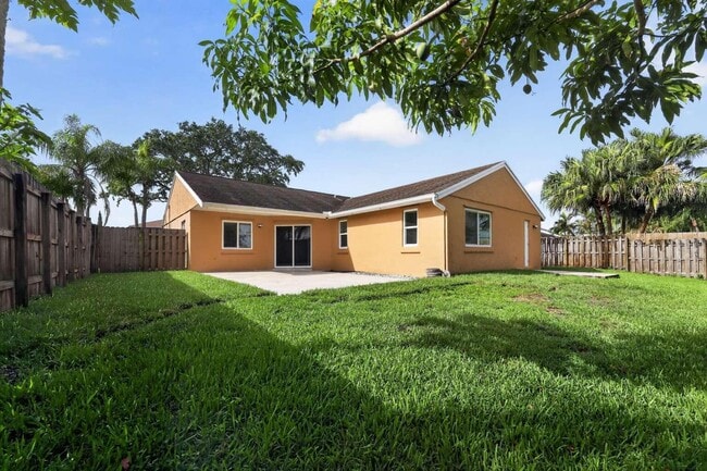 Photo - 1329 SW 151st Way