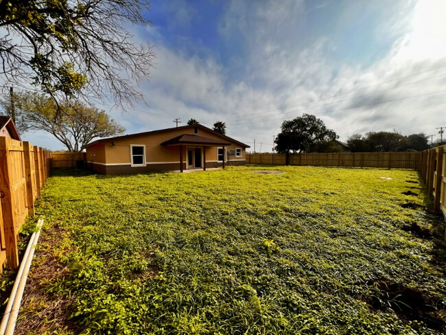 Photo - 29 Alberta Dr