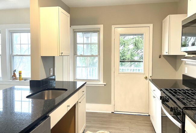 Photo - 2331 Los Angeles Ave