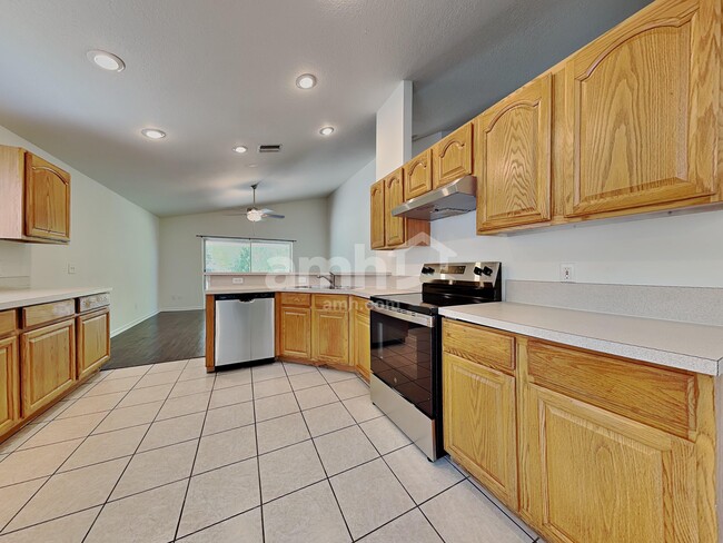 Photo - 15004 Shaw Rd