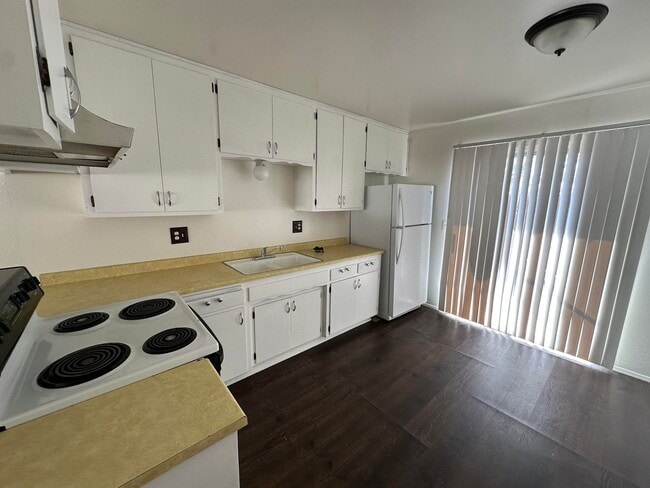 Photo - 341 W Wilson Ave Unit C