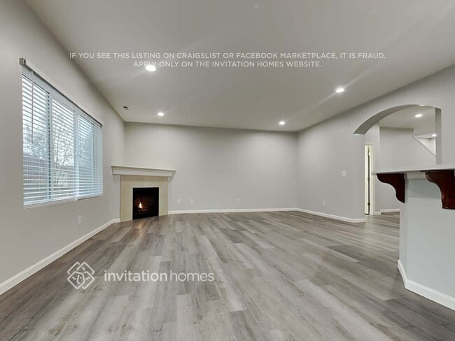 Photo - 3130 Eagle Loop NE