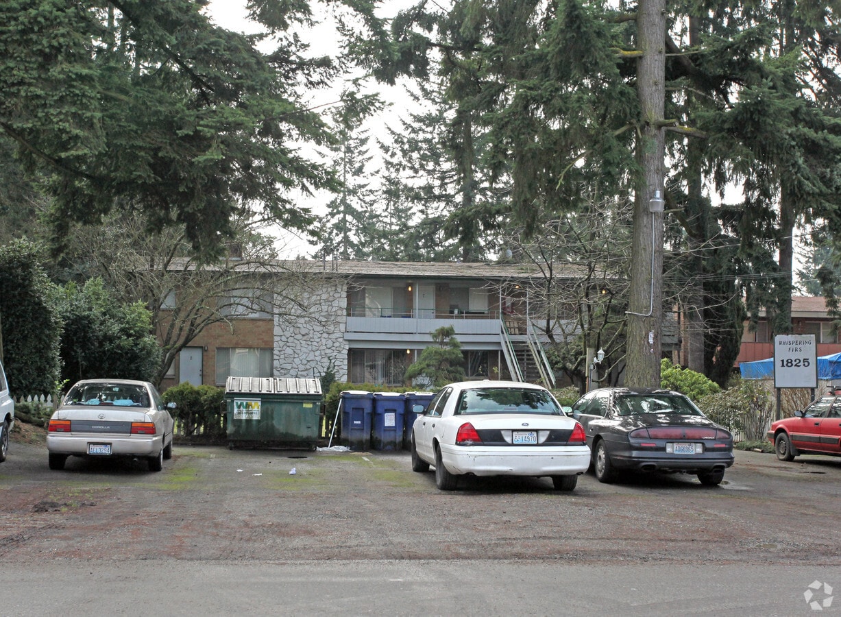Photo - Whispering Firs Apartments