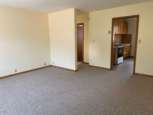 2br/1bath duplex in Stevensville