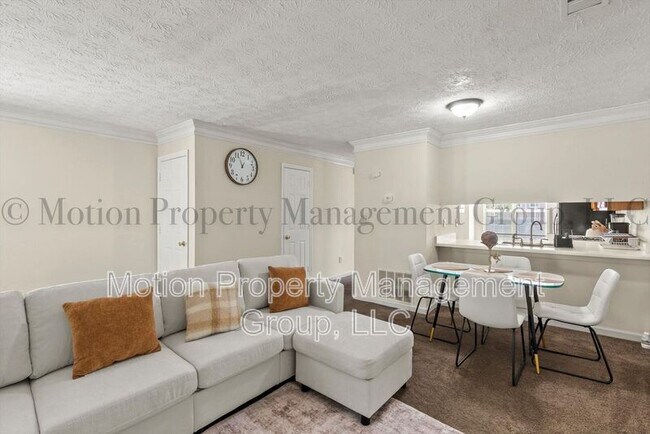 Photo - 6426 Charter Way