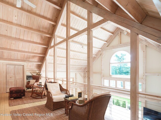 Photo - 121 Queechy Lake Dr