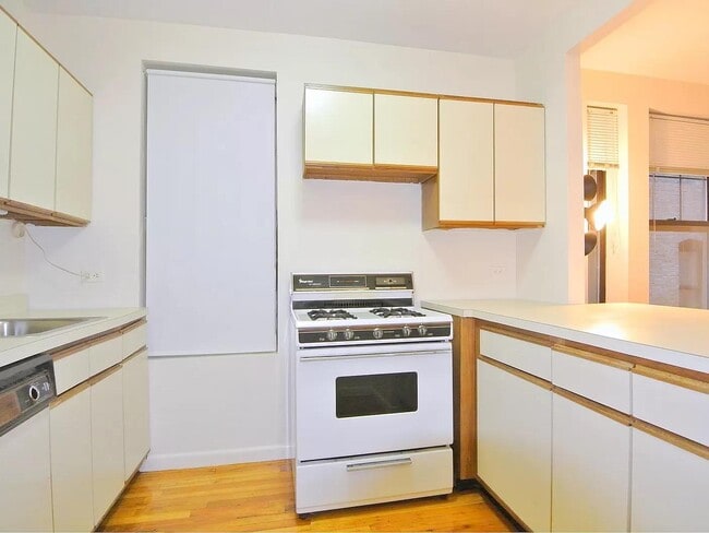 Photo - 3117 Broadway Unit 26