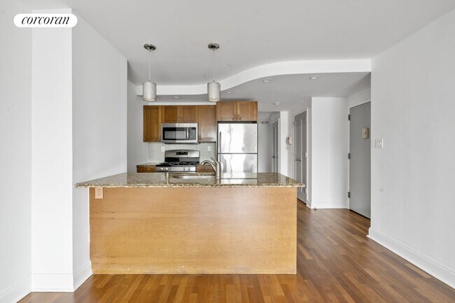 Photo - 721 Flushing Ave