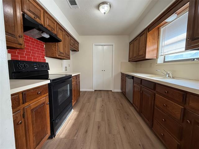 Photo - 526 Post Oak Ln