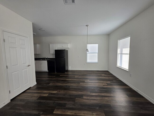 Photo - 6306 Lacey Oak Dr