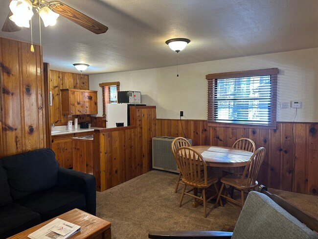 237 E White Mountain Blvd