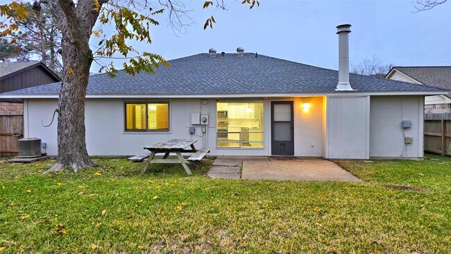 Photo - 16715 Maplemont Dr