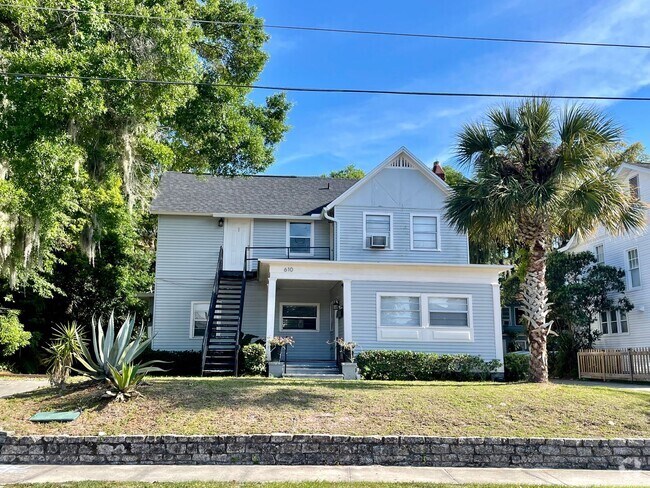 Building Photo - Newly Renovated 1 bedroom 1 bath Downtown ... Rental