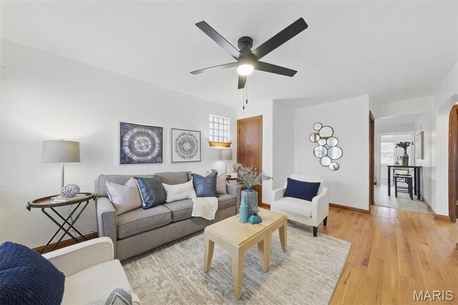 Photo - 6033 Fyler Ave