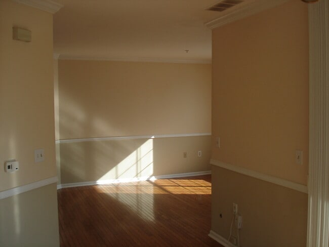 Photo - 2110 Highcourt Ln Unit #301