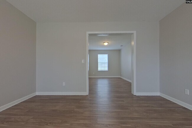 Photo - 410 Fox Trot Dr