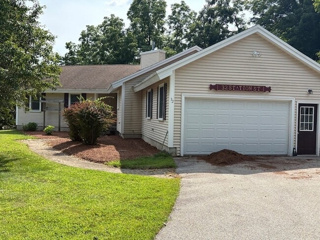 32 Station St