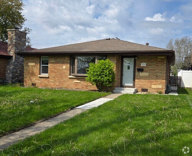 Building Photo - 253 N Douglas Ave Rental