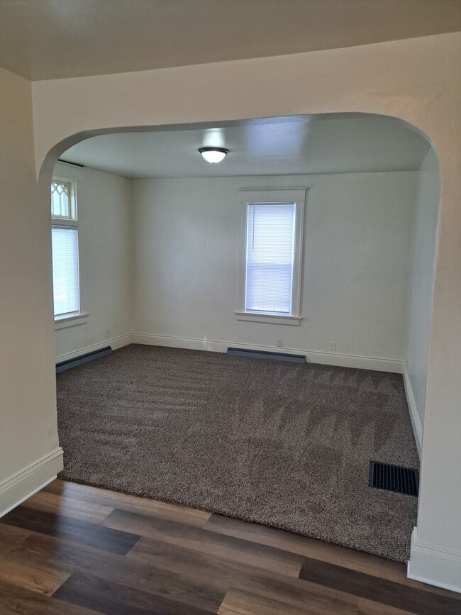Photo - 4 Bedroom near Lakeside Park
